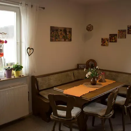 Familienfreundliches Ferienhaus Im Grunen Weg